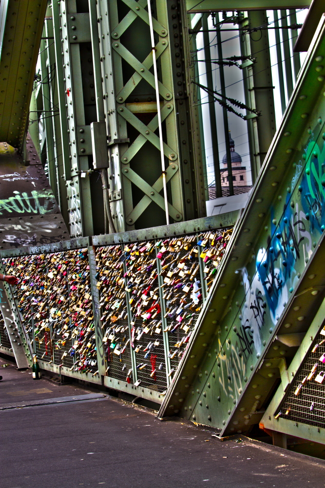 Schlösser der Hohenzollernbrücke