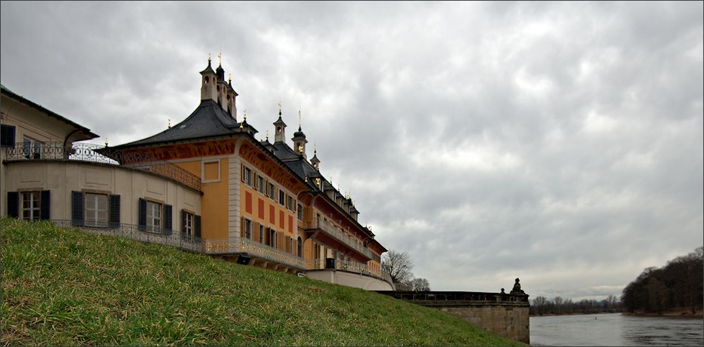 Schloss ...