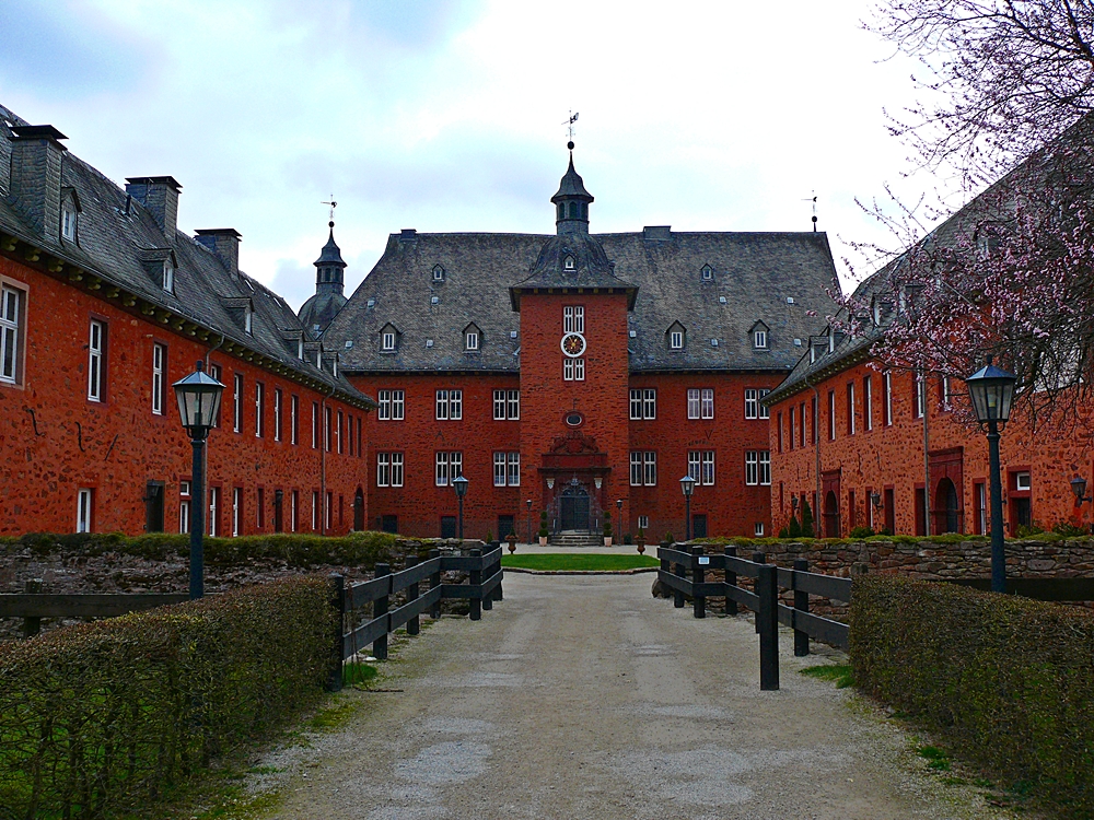 Schloß Adolfsburg