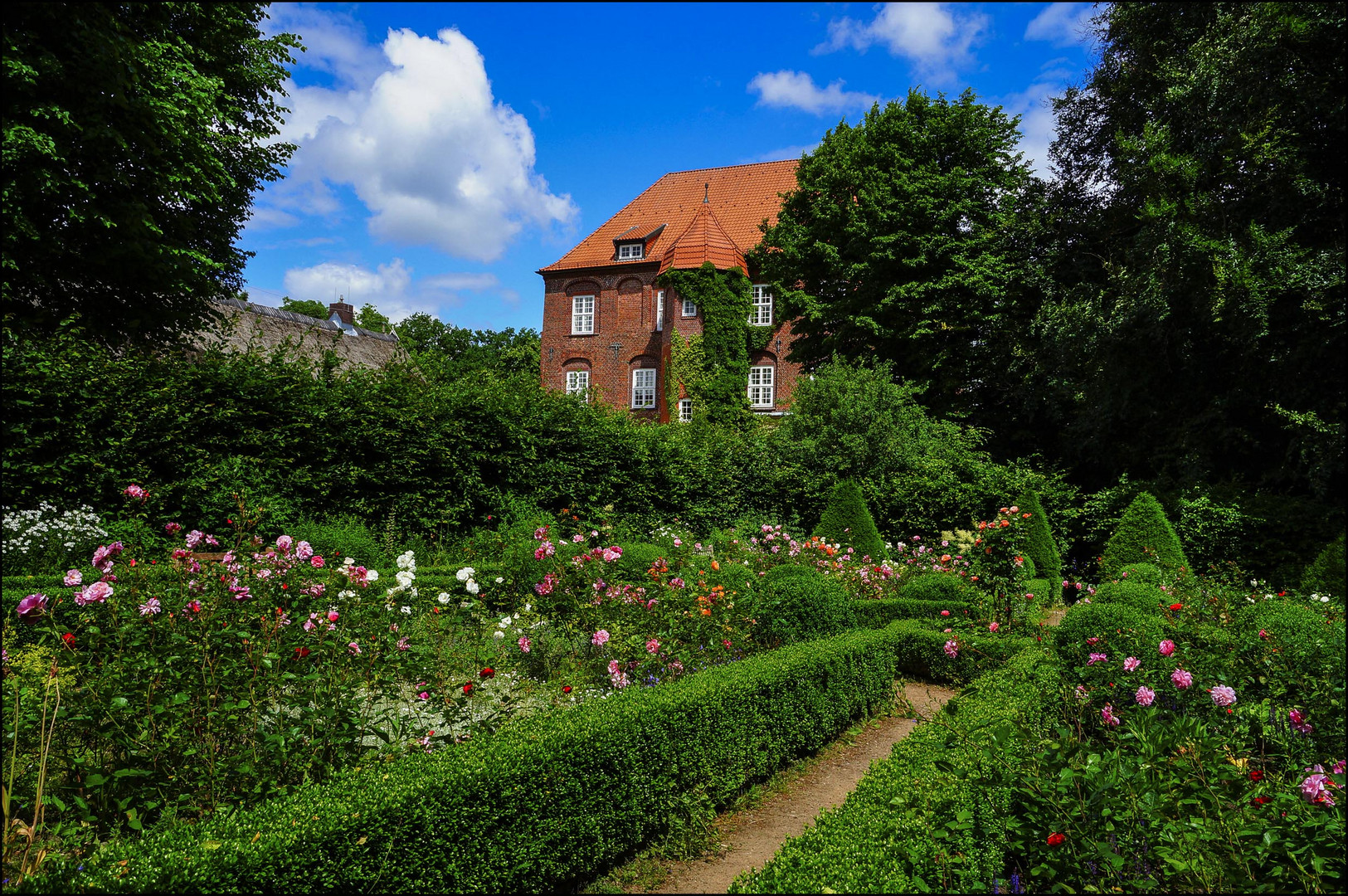 Schloss Agathenburg mit Garten Foto & Bild architektur, schlösser
