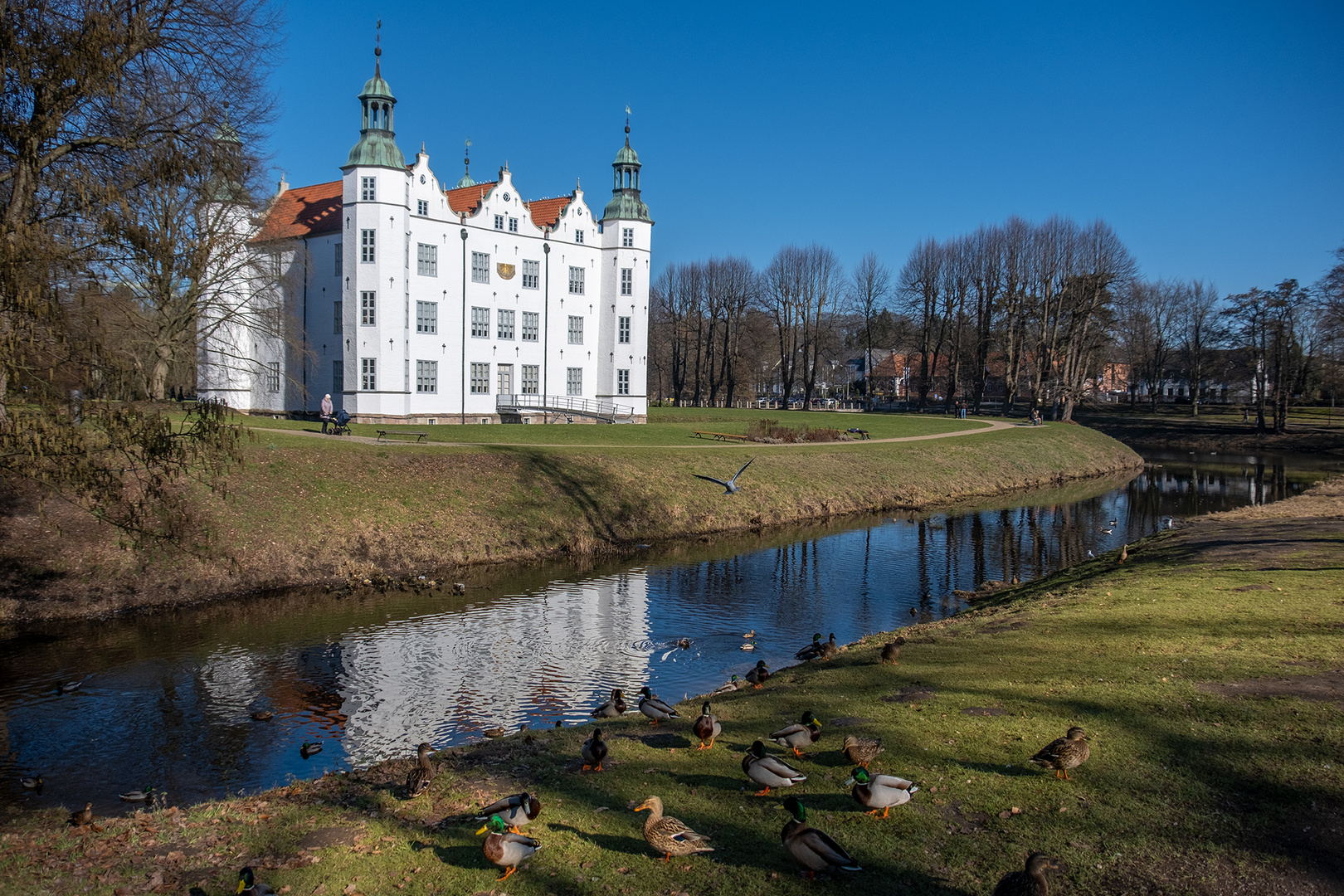 Was Ist Heute In Ahrensburg Passiert Schloss Ahrensburg 2019 Foto & Bild | deutschland, europe, schleswig