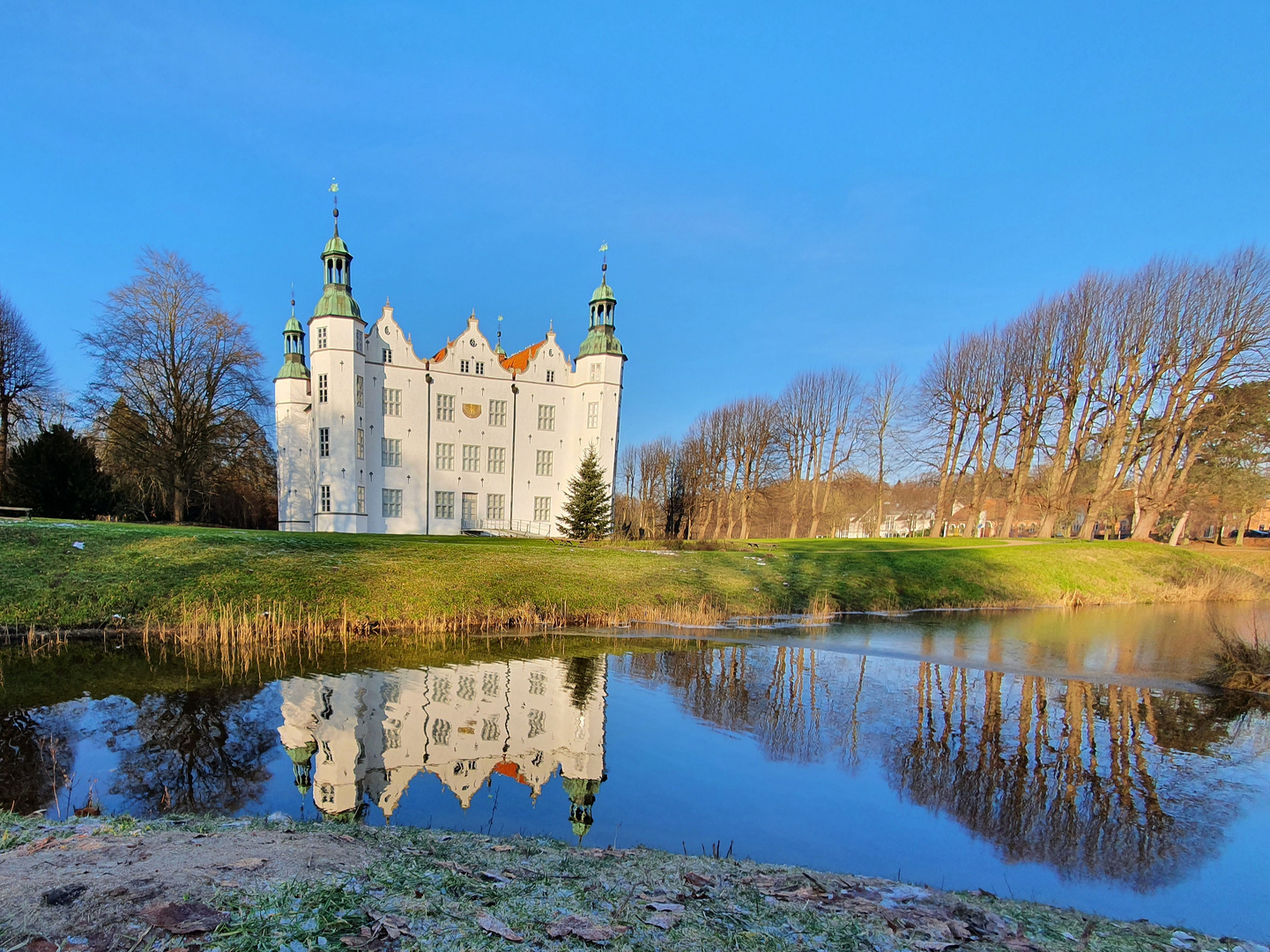 SCHLOß AHRENSBURG