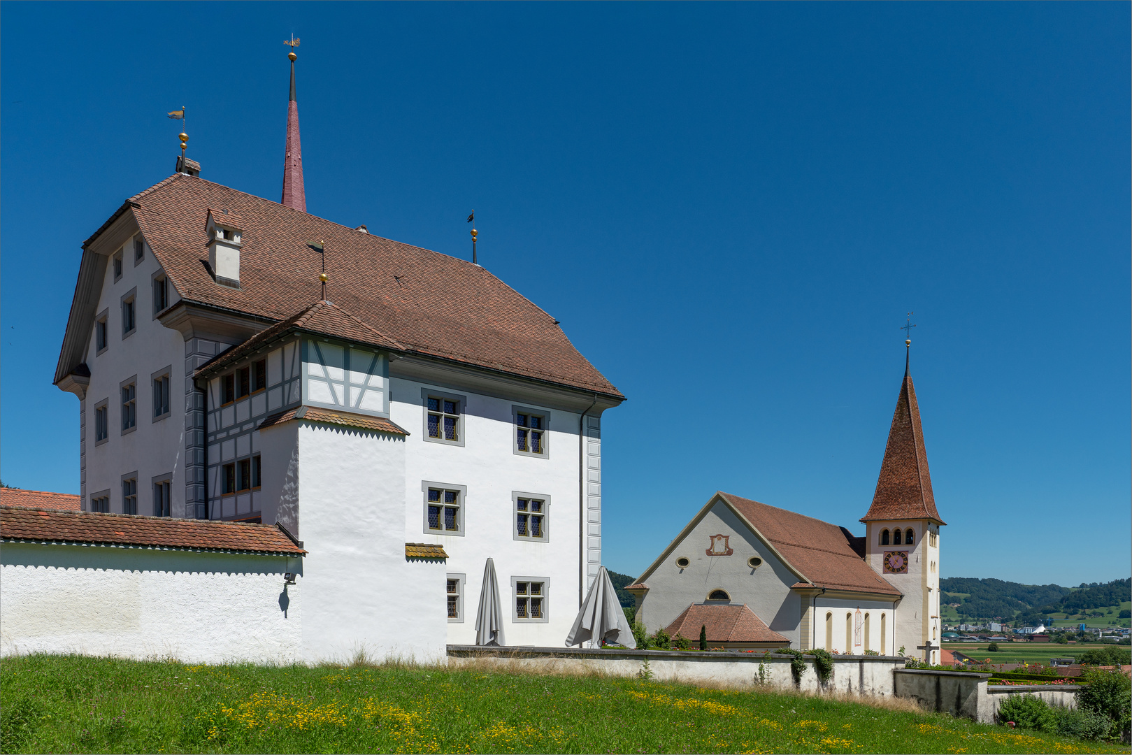Schloss Altishofen mit der Kirche St. Martin