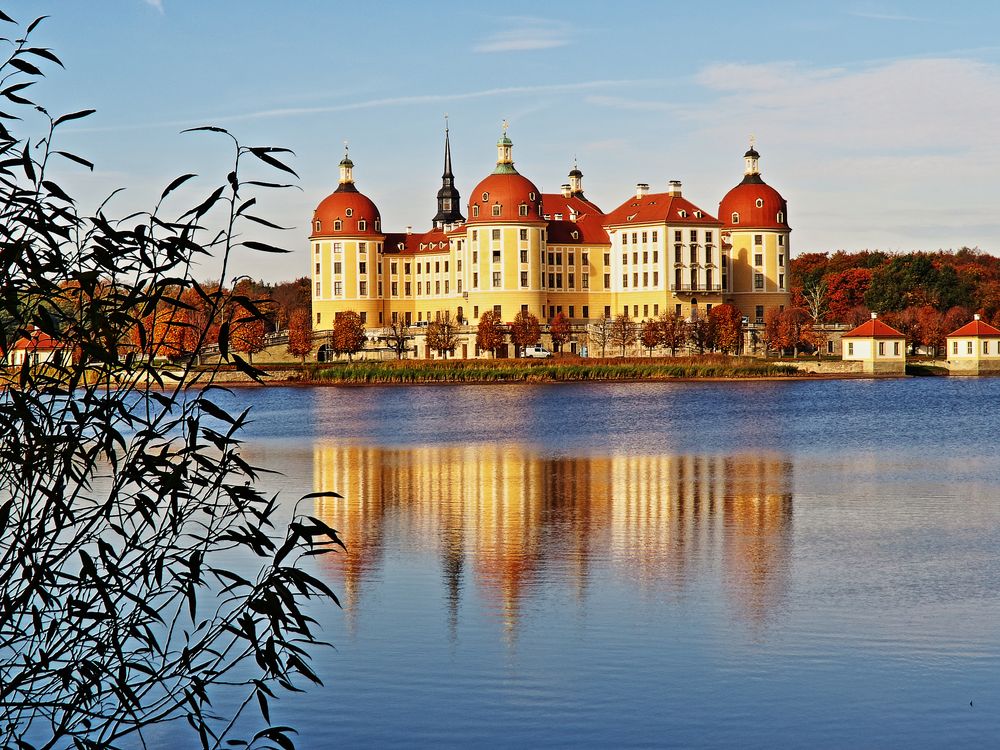 Schloss am 19. Herbst