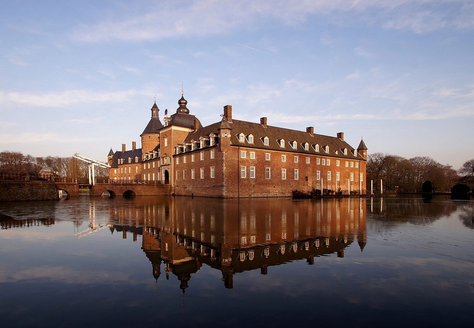 Schloss Anholt., gespiegelt