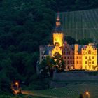 Schloss Arenfels bei Nacht
