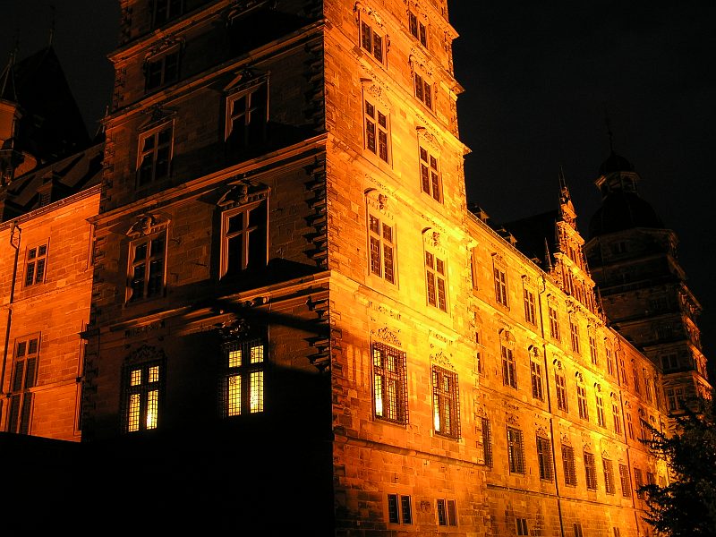 Schloss Aschaffenburg in Nachtbeleuchtung