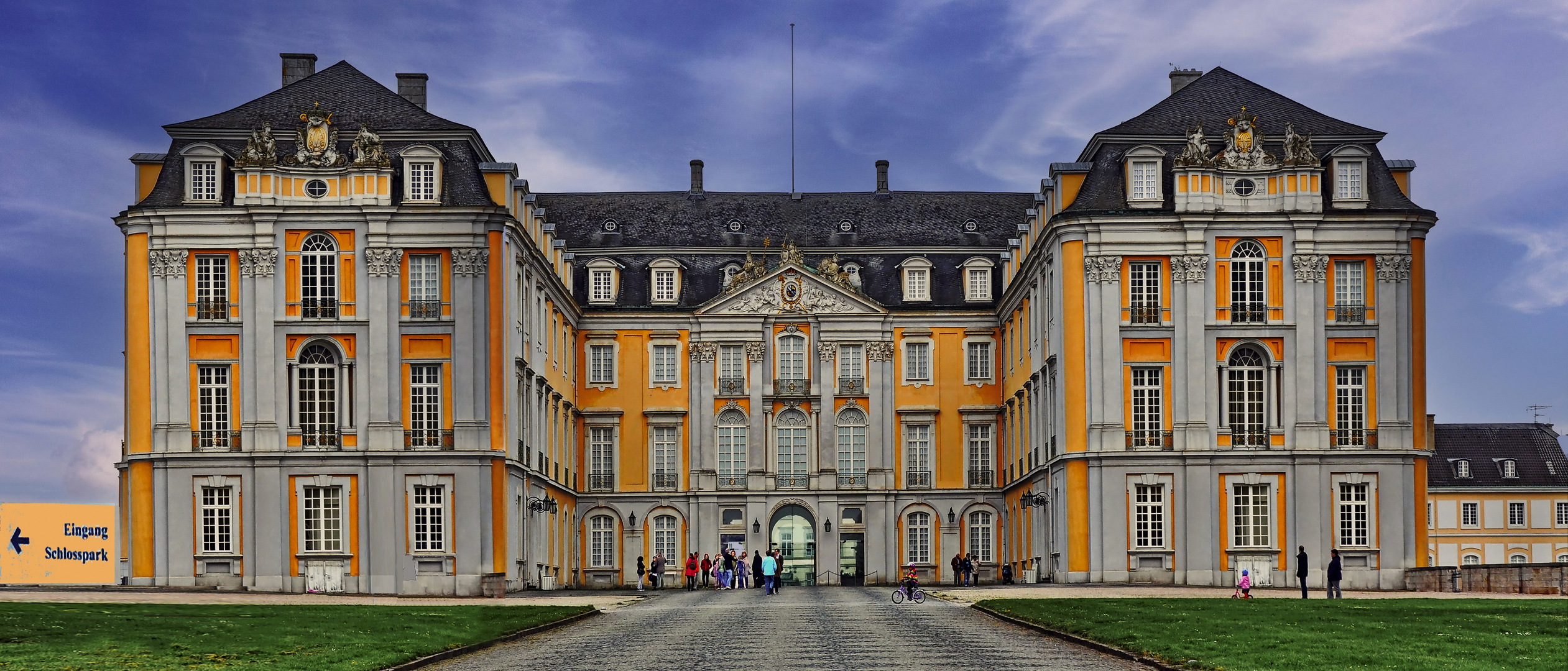 Schloss   Augustusburg - Brühl