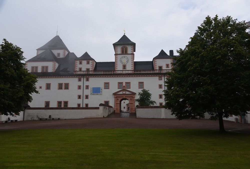 Schloss Augustusburg im Regen