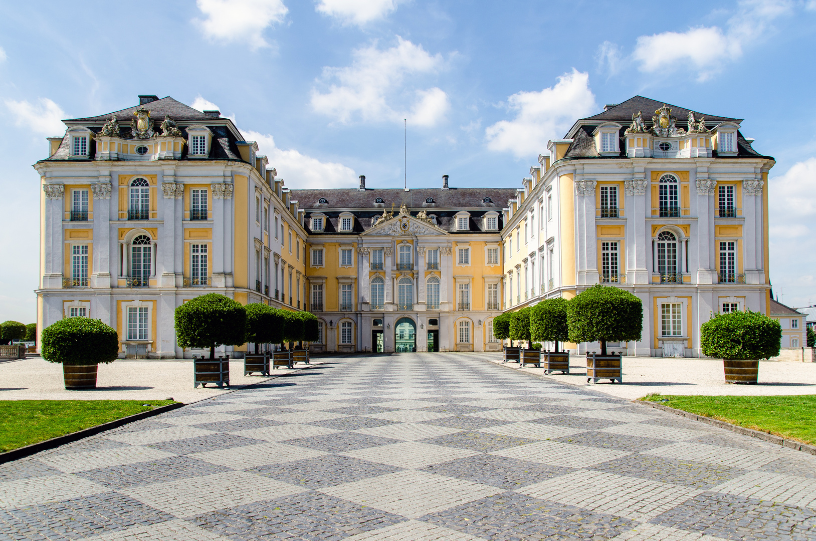 Schloss Augustusburg in Brühl im Sommer 2015 (5)