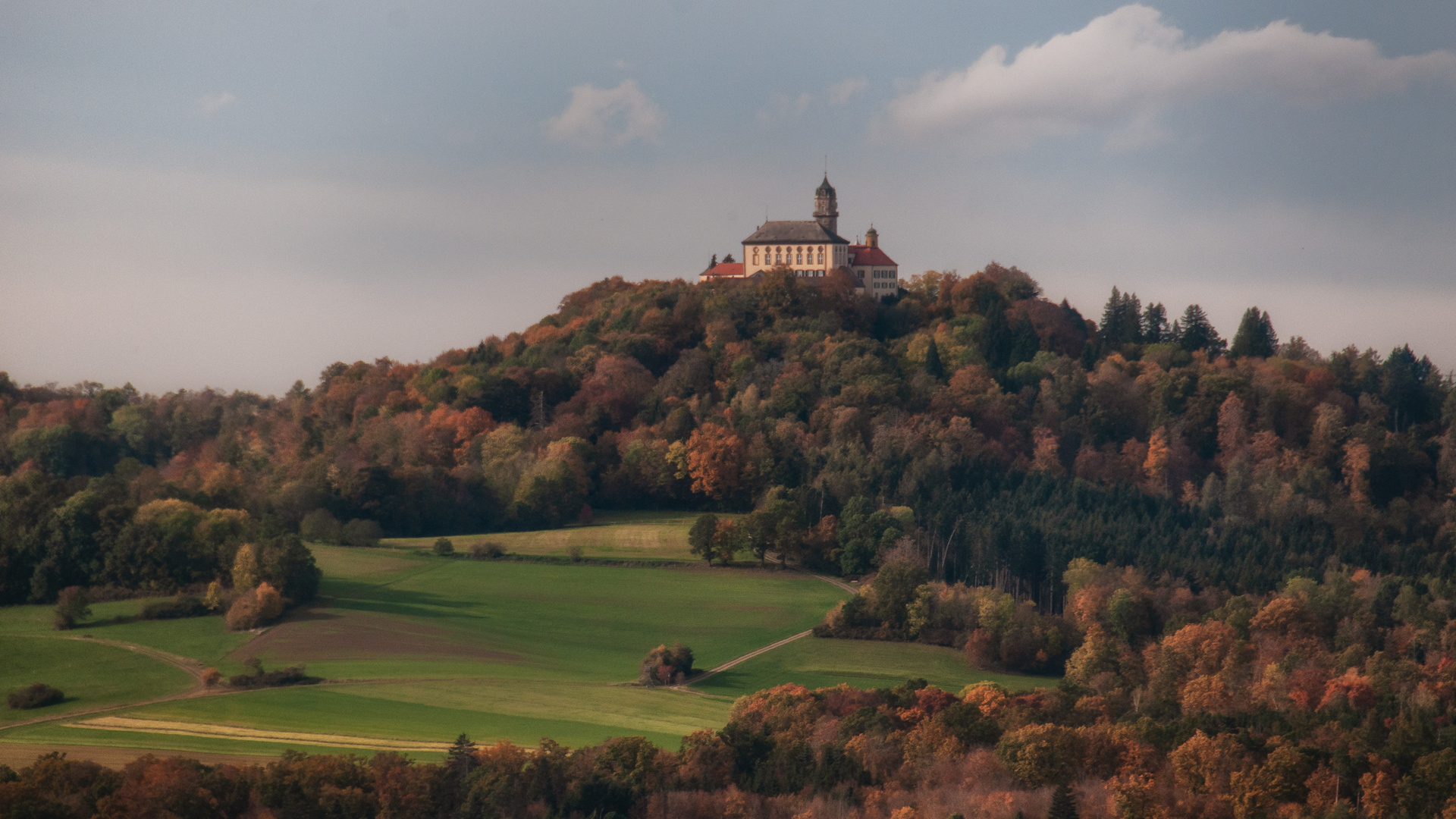 Schloss Baldern im Herbst