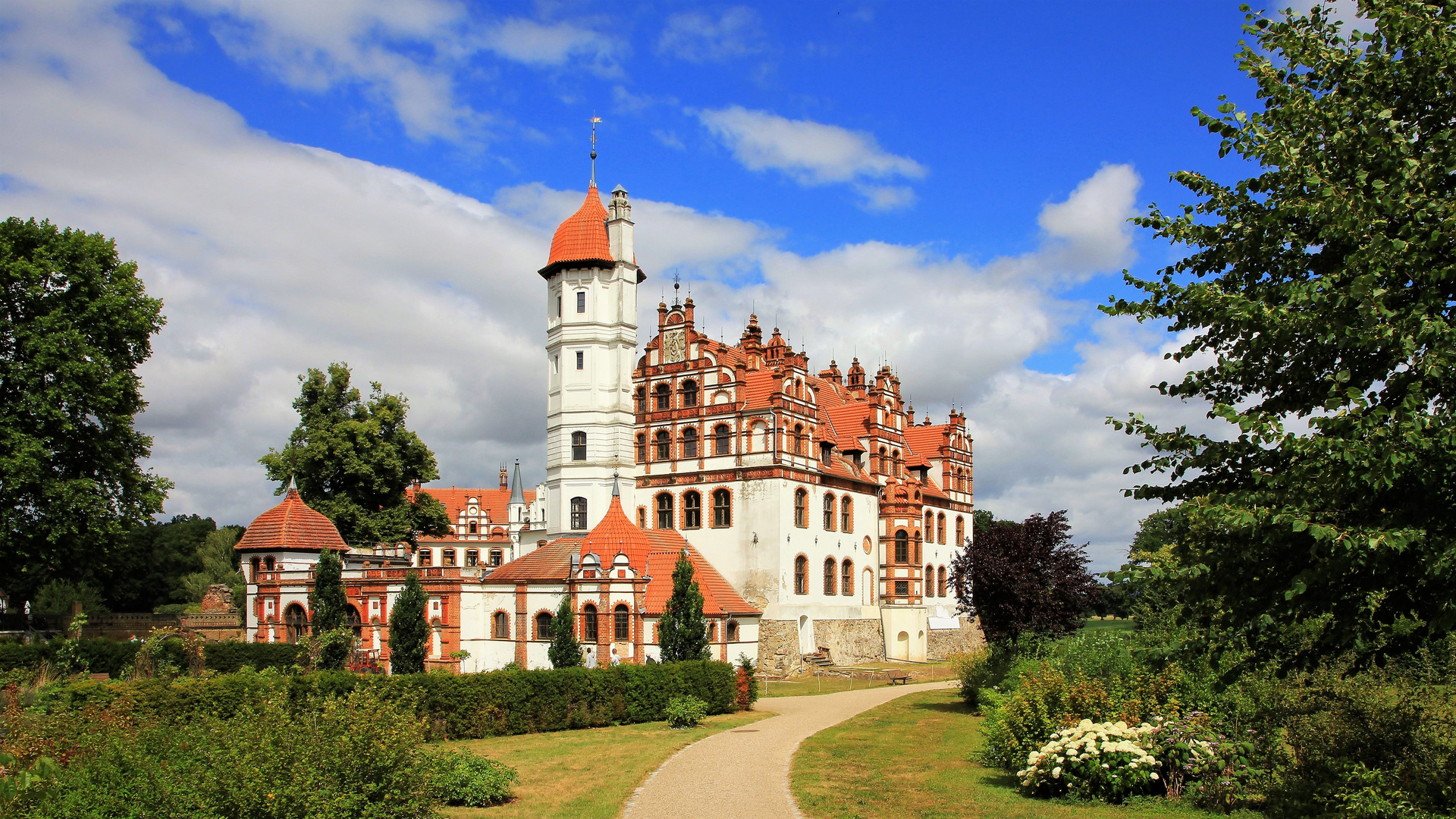 Schloss Basedow 