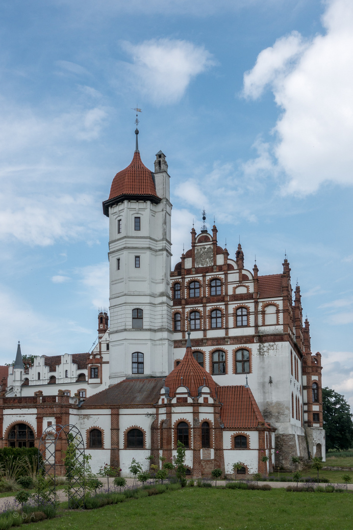 Schloss Basedow  (Malchiner See)