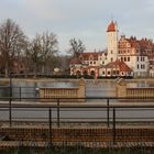 Schloß Basedow mit saniertem Mühlenteich