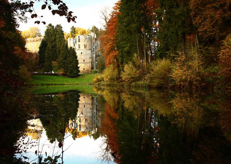 Schloss Beaufort im Herbst