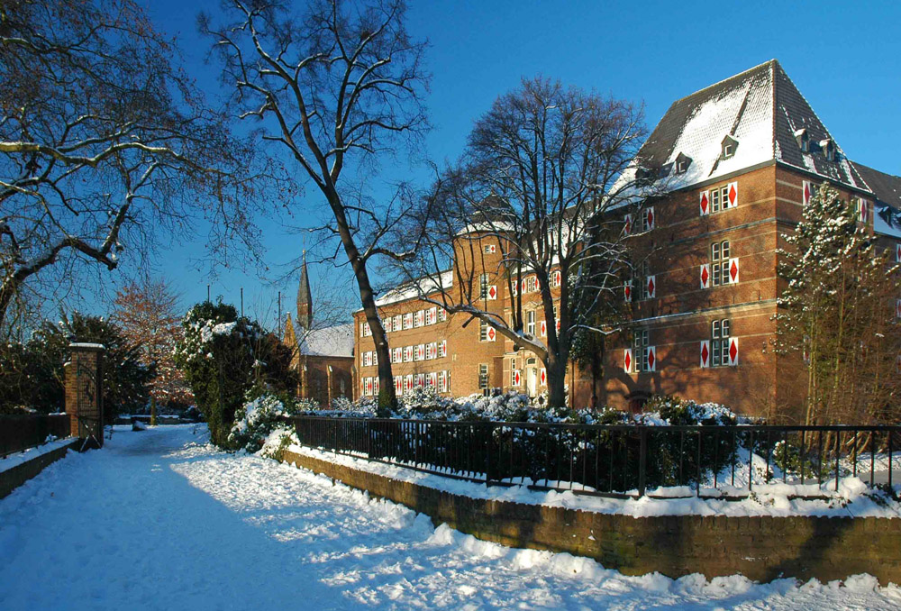 Schloß Bedburg im Schnee