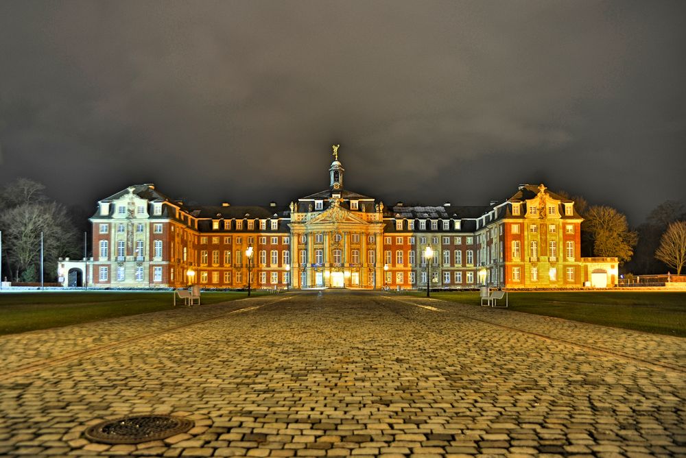 Schloss bei Nacht