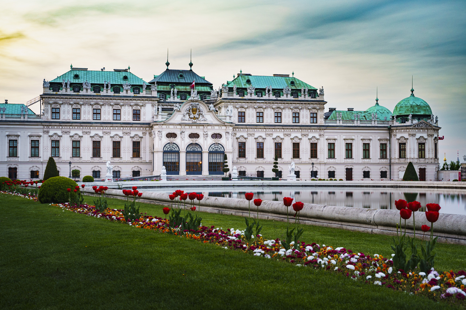 Schloss Belvedere nach Sonnenuntergang