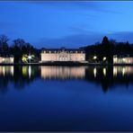 Schloß Benrath bei Nacht ...