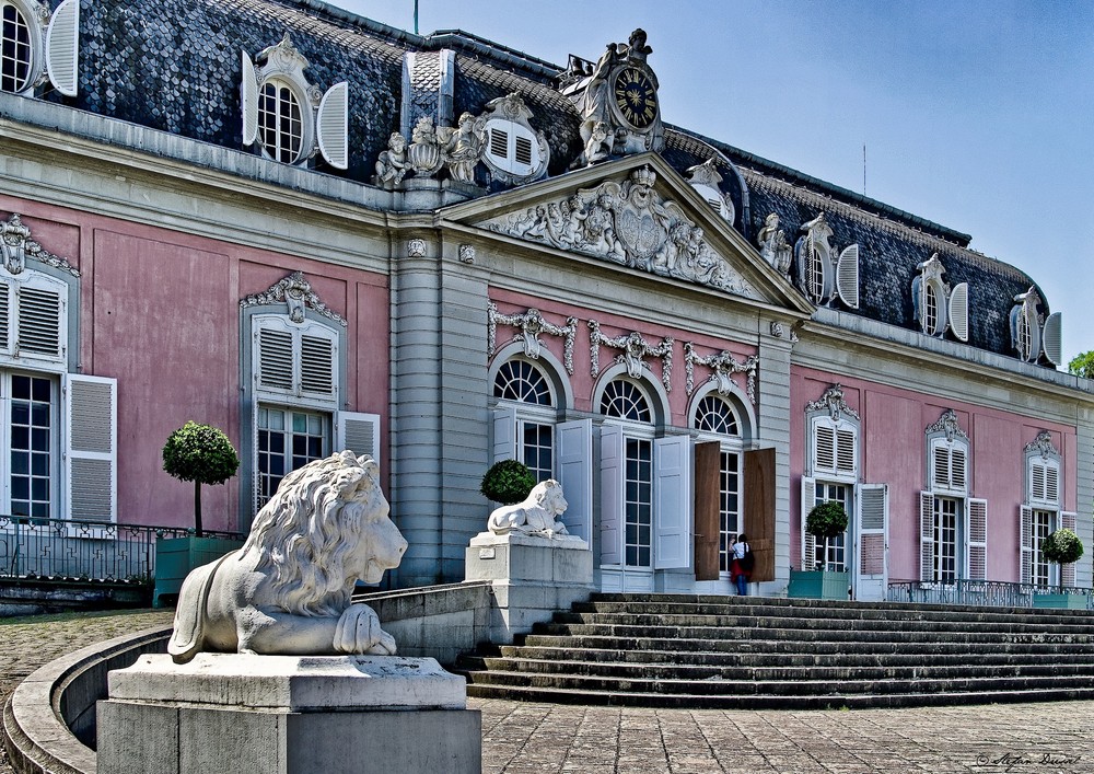 Schloss Benrath (Düsseldorf) - Eingang HDR