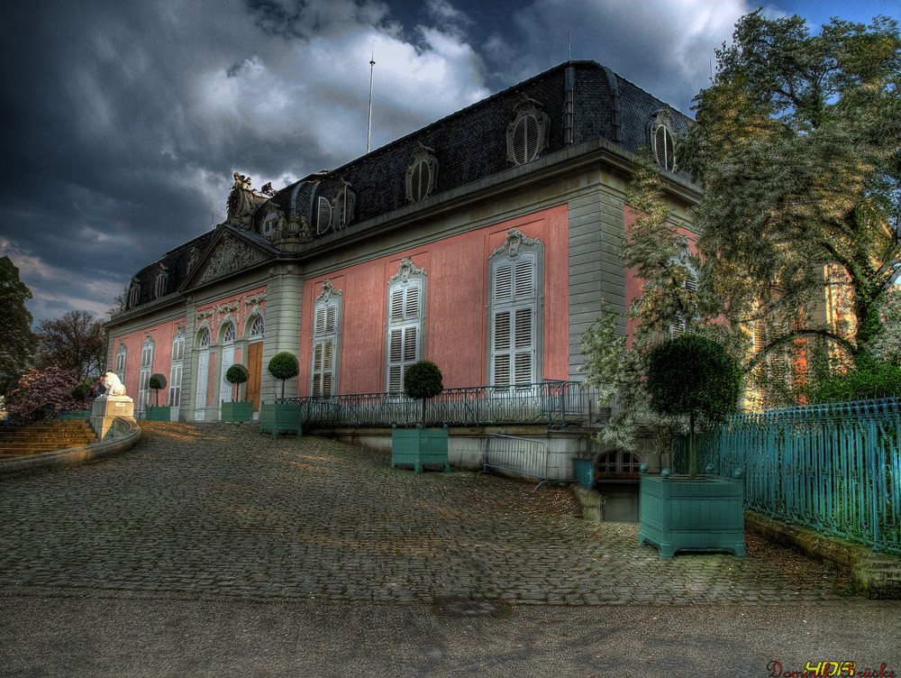 Schloß Benrath Hauptgebäude in HDR