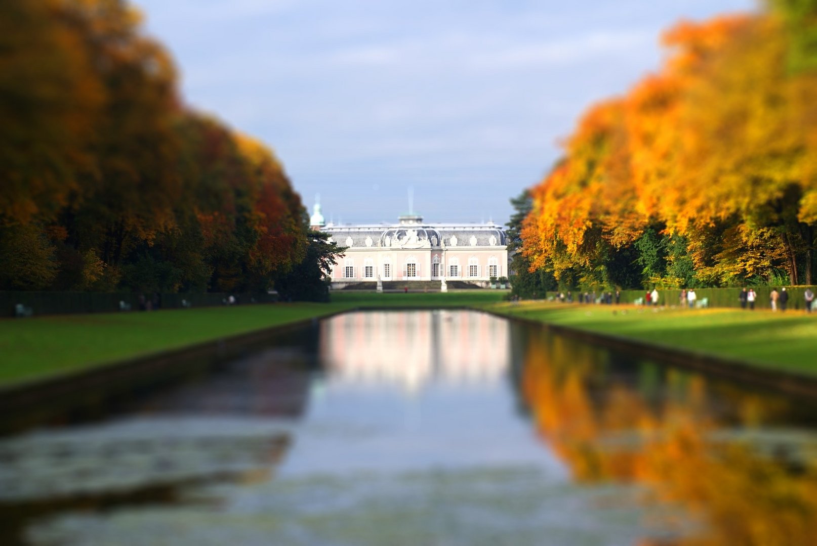 Schloß Benrath im Herbst 2010 TiltShift