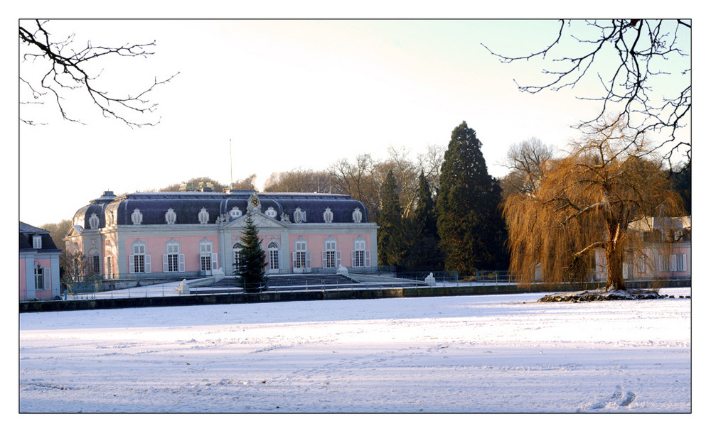 Schloß Benrath Im Schnee