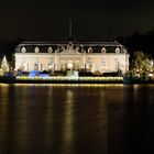 Schloss Benrath mit Weihnachtsbeleuchtung