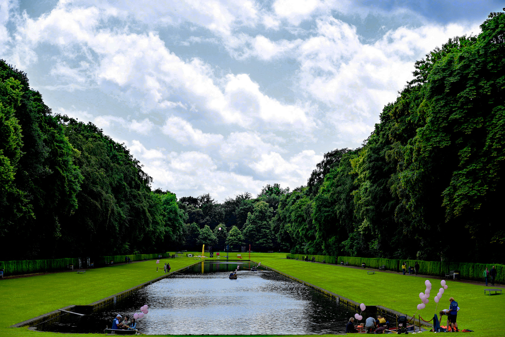 Schloss Benrath- Spiegelteich im Park