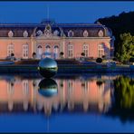 Schloss Benrath und die 'goldene Kugel'