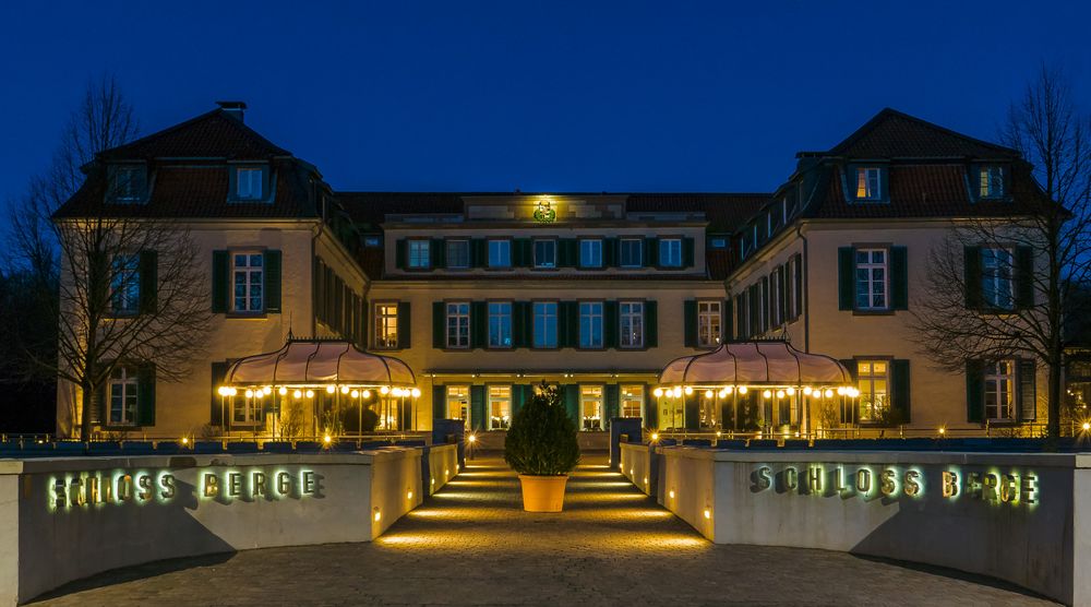 Schloss Berge Foto & Bild | world, blaue stunde, nrw Bilder auf ...