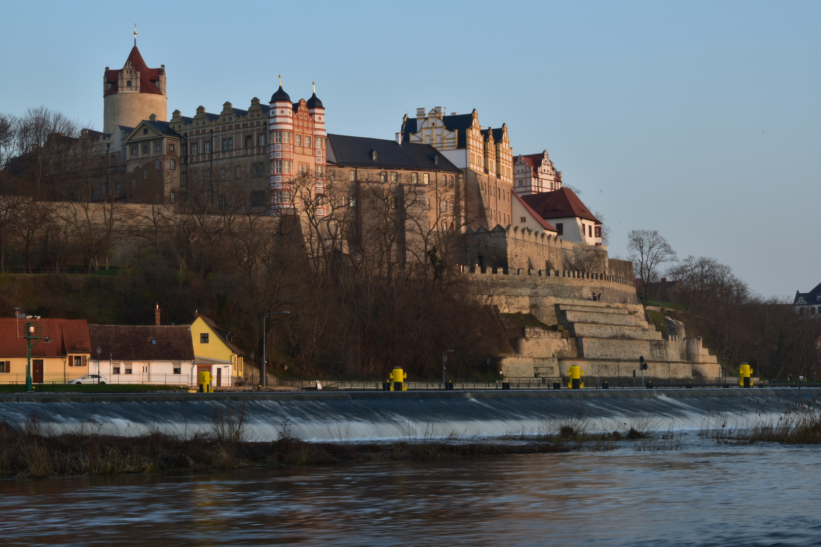 Schloss Bernburg bei Sonnenuntergang