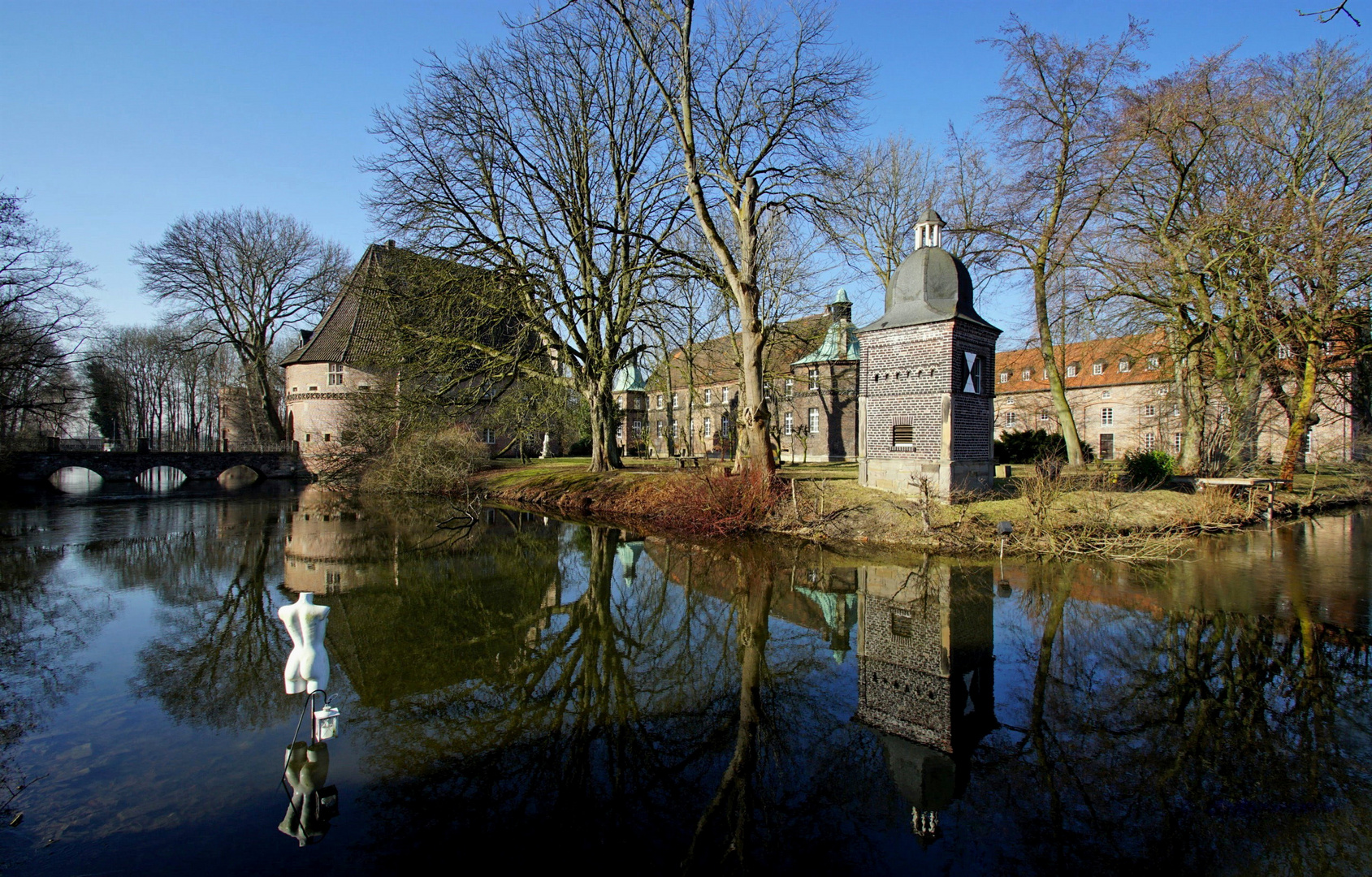 Schloss Bladenhorst... Foto & Bild architektur, spiegelung, nrw