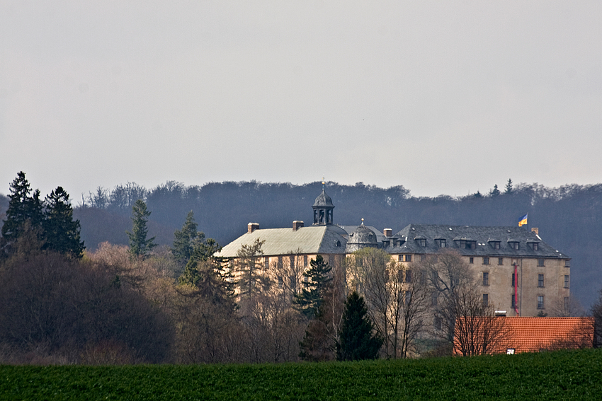 Schloß Blankenburg im Vorfrühling