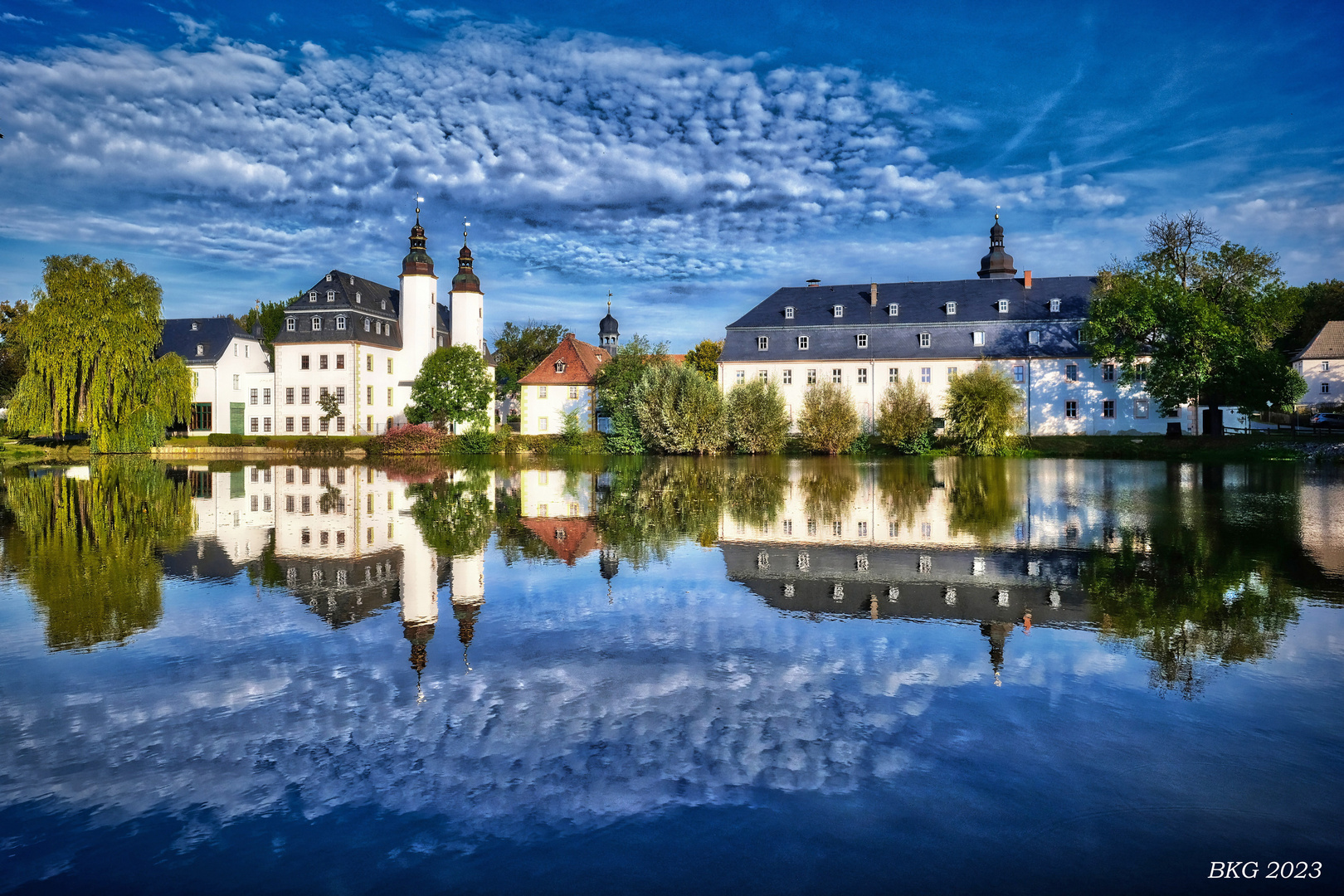 Schloss Blankenhain im Herbstmorgenlicht 