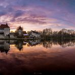 Schloss Blutenburg in München bei Sonnenuntergang