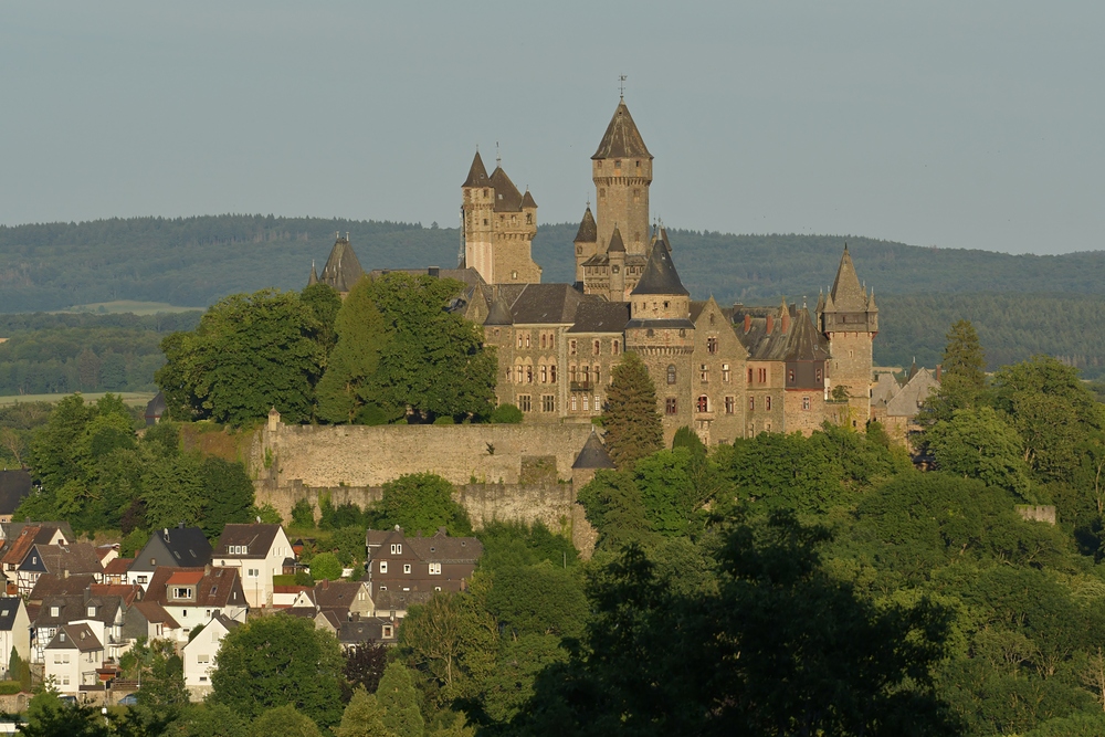 Schloss Braunfels und der Supermond 02