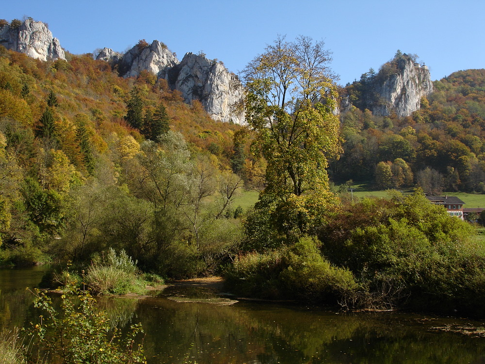 Schloß Bronnen, hoch über der Donau