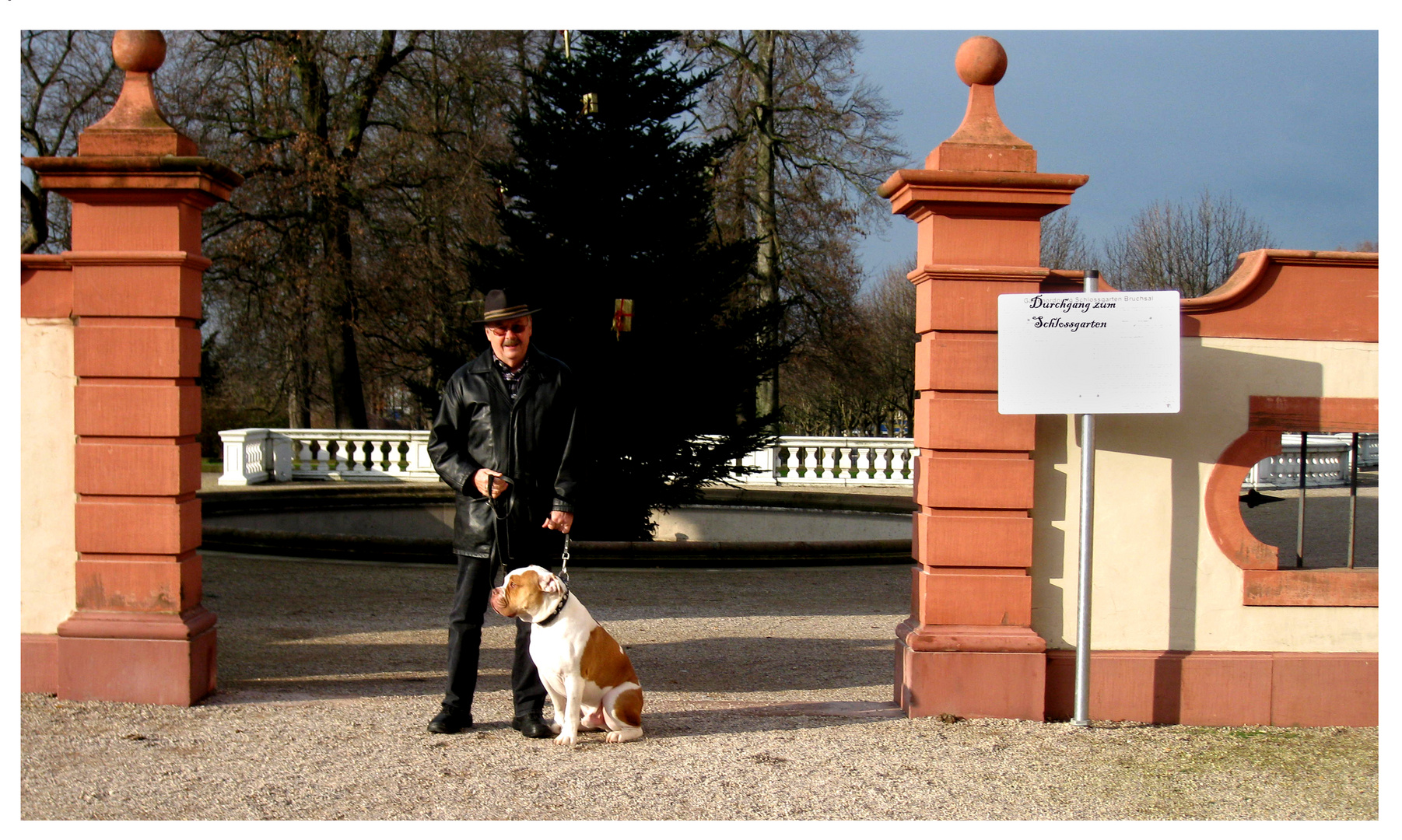 Schloss Bruchsal - Durchgang zum Schlossgarten