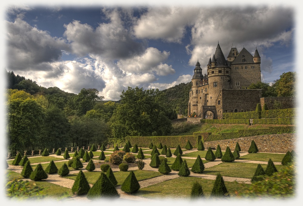 Schloss Bürresheim Foto & Bild | architektur, schlösser & burgen