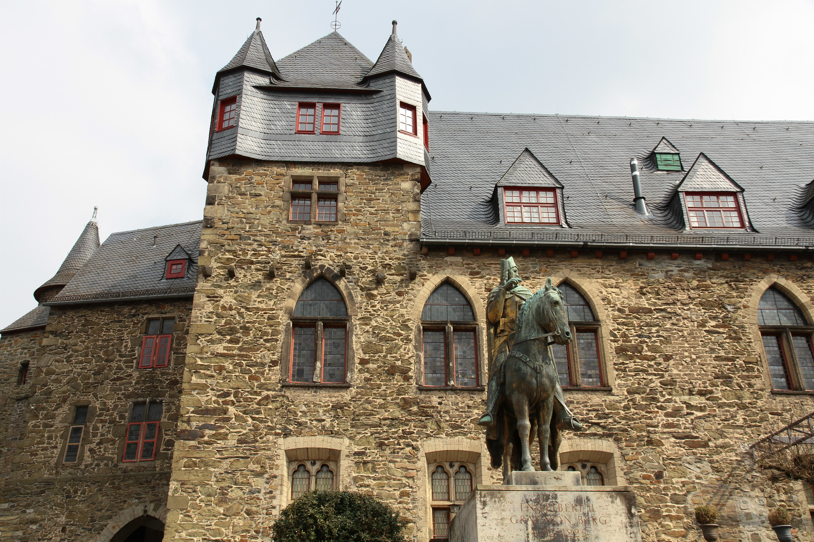 Schloß Burg, bei Solingen