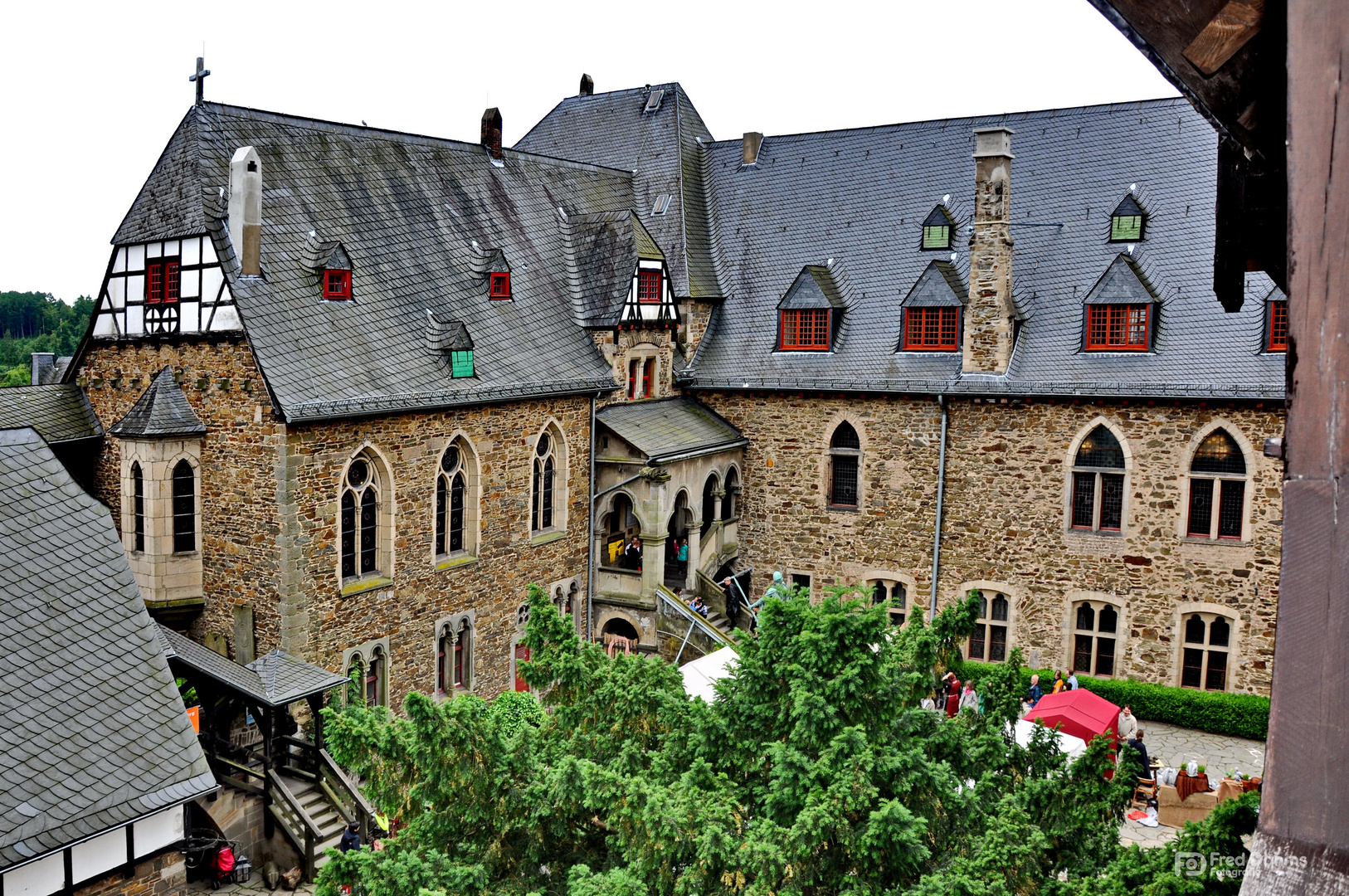 Schloss Burg, Mittelaltermarkt I