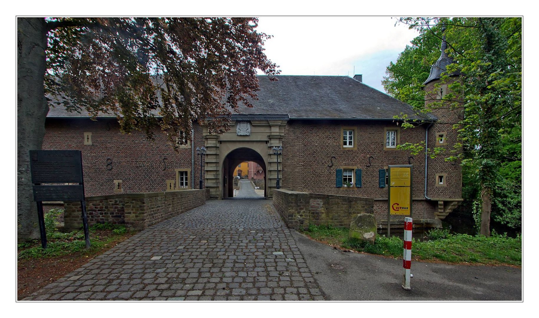 schloss burgau in düren (1)