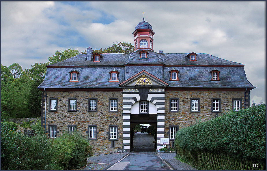 SCHLOSS BURGBROHL