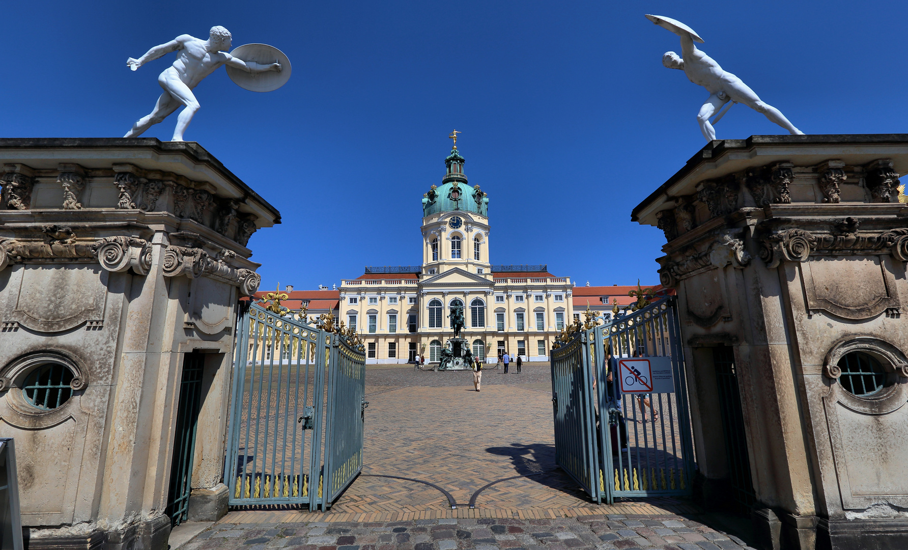 Schloss Charlottenburg - Eingang - Berlin