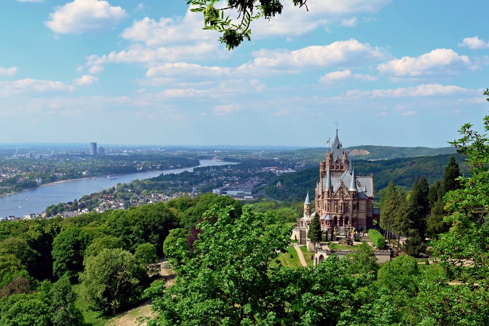 Schloss Drachenburg von Lothar Hildebrandt 