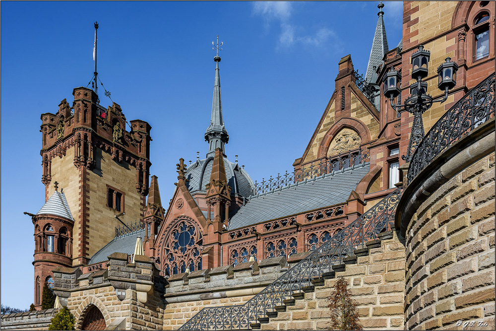 Schloss Drachenburg....  ( ein Teil davon )