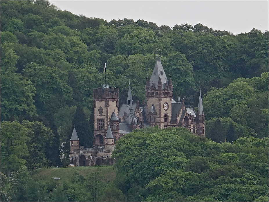 Schloß Drachenburg im Siebegebirge