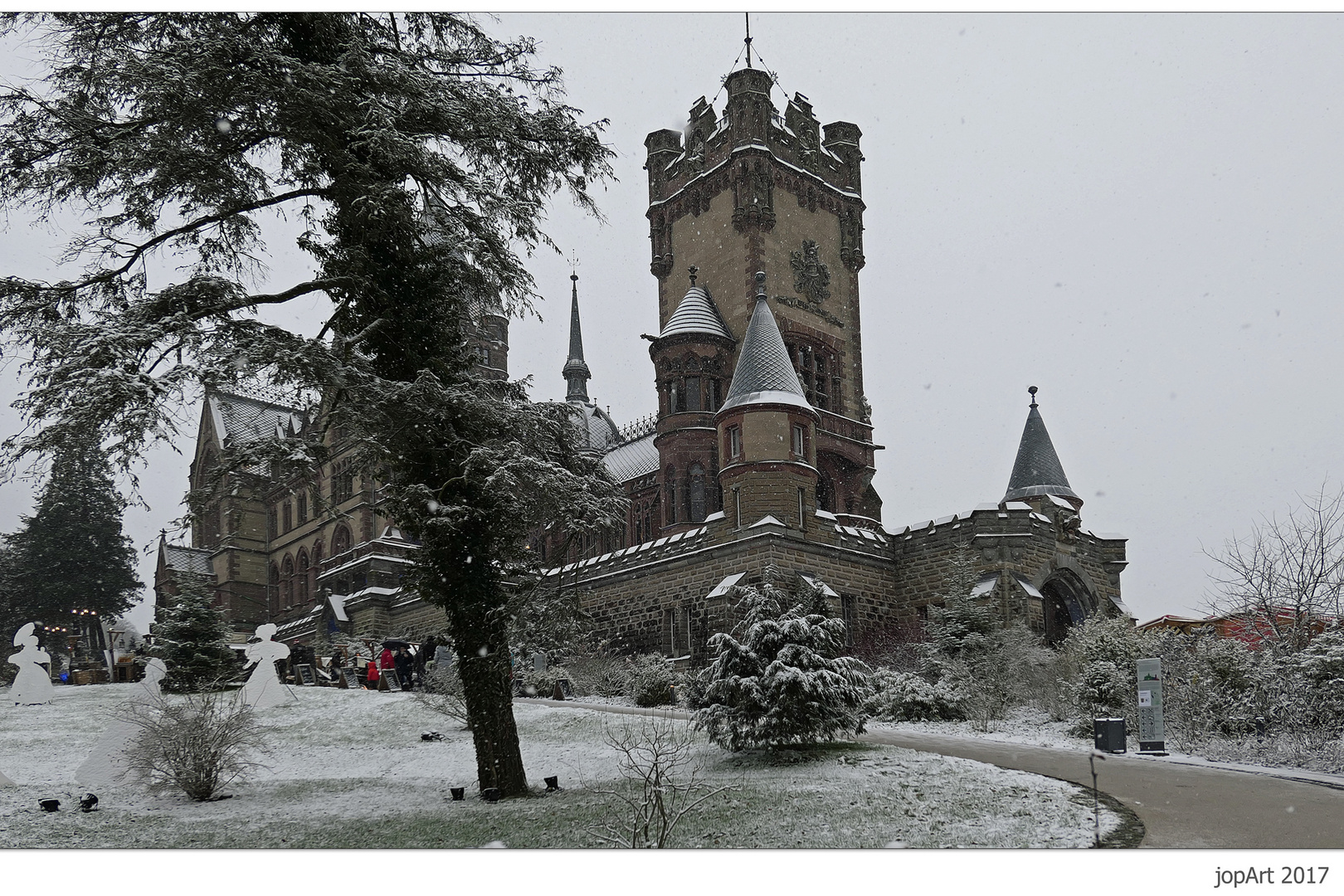 Schloss Drachenburg im Siebengebirge...