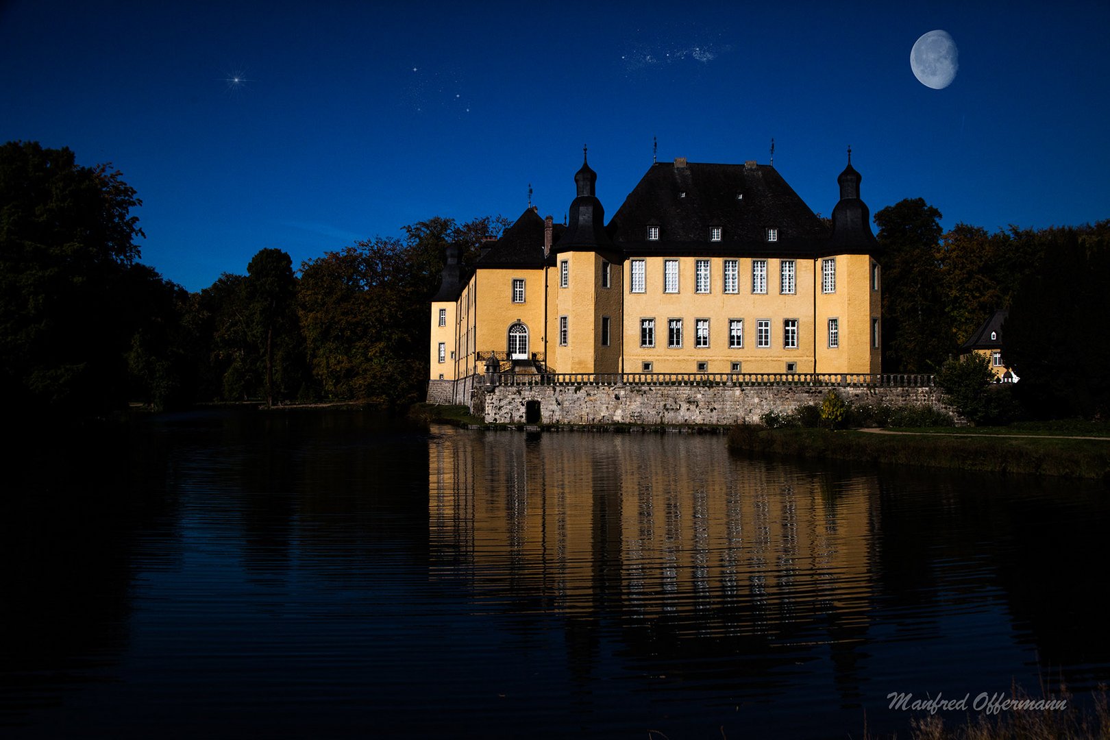 Schloß Dyck am Abend